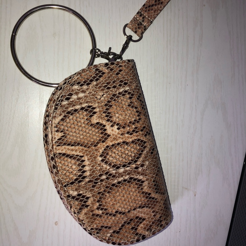 Wristlet